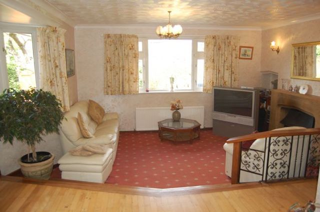  Image of 4 Bedroom Detached for sale at Burnt House Lane  Stubbington, PO14 2EE