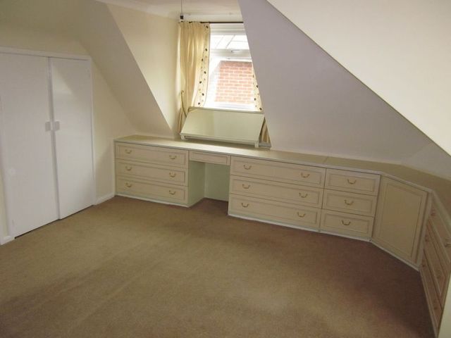  Image of 4 Bedroom Detached for sale at Burnt House Lane  Stubbington, PO14 2EE