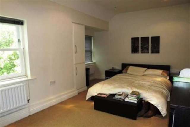  Image of 1 Bedroom Flat to rent at Sheffield, S10 5BY