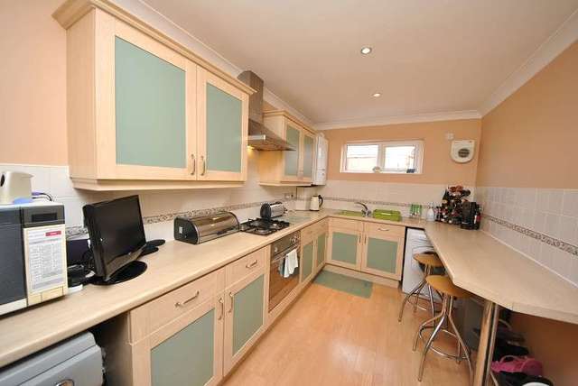  Image of 2 Bedroom Flat for sale at Preston Road  Southport, PR9 9EG
