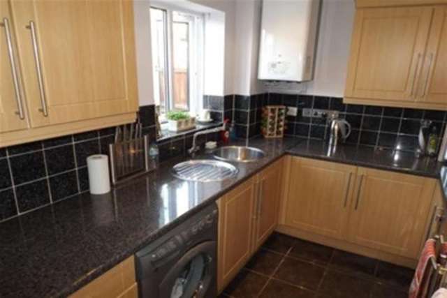  Image of 3 Bedroom Semi-Detached to rent at Mansfield, NG19 0QL