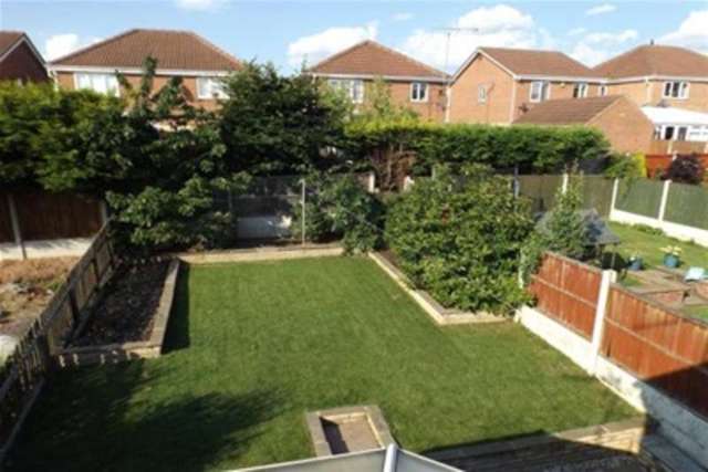  Image of 3 Bedroom Semi-Detached to rent at Mansfield, NG19 0QL