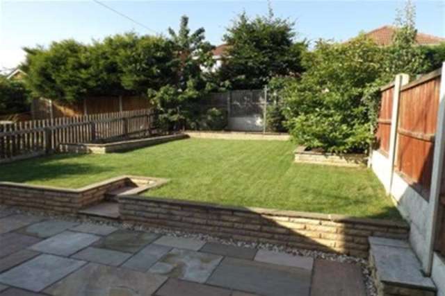  Image of 3 Bedroom Semi-Detached to rent at Mansfield, NG19 0QL