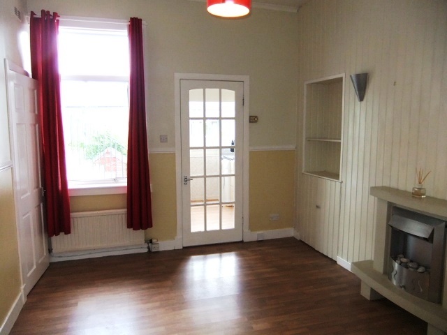  Image of 2 Bedroom Flat to rent at Dunfermline Fife Fife, KY12 0BS
