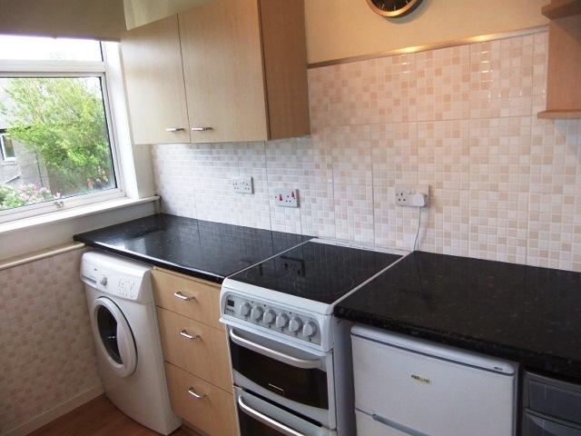  Image of 2 Bedroom Flat to rent at Dunfermline Fife Fife, KY12 0BS