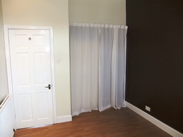  Image of 2 Bedroom Flat to rent at Dunfermline Fife Fife, KY12 0BS