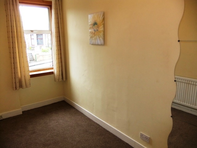  Image of 2 Bedroom Flat to rent at Dunfermline Fife Fife, KY12 0BS