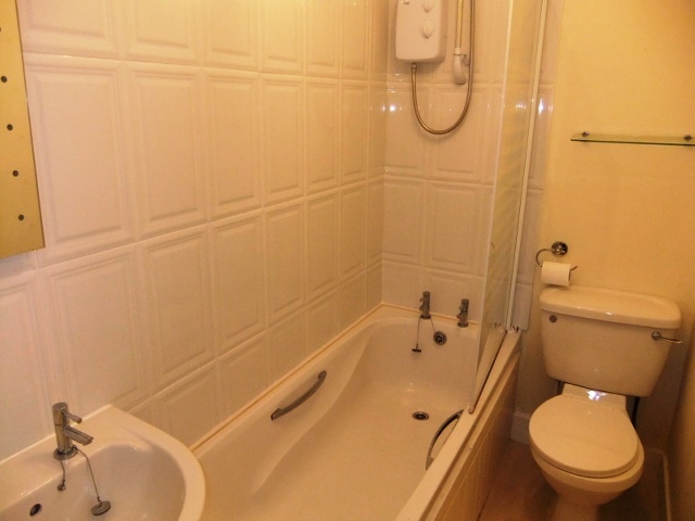  Image of 2 Bedroom Flat to rent at Dunfermline Fife Fife, KY12 0BS