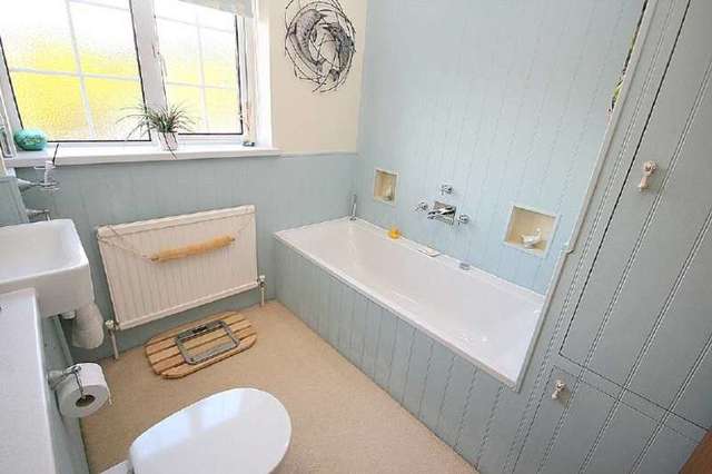  Image of 4 Bedroom Detached for sale at Stanbridge Beds Stanbridge, LU7 9HT