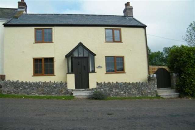  Image of 2 Bedroom Detached to rent at Honiton, EX14 9QT