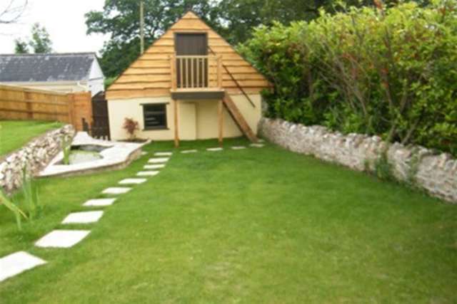  Image of 2 Bedroom Detached to rent at Honiton, EX14 9QT
