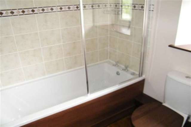  Image of 2 Bedroom Detached to rent at Honiton, EX14 9QT