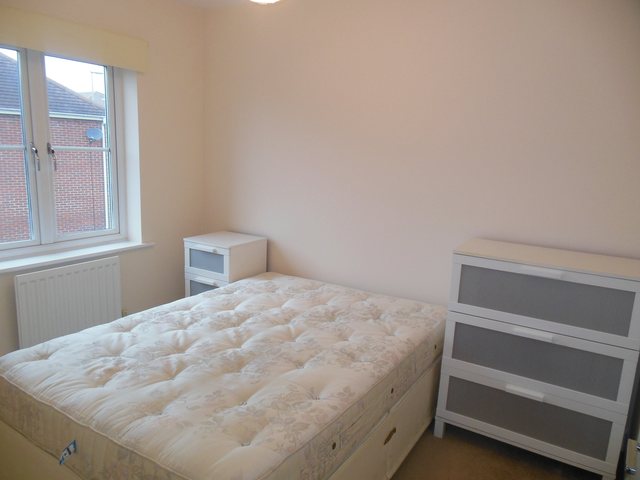  Image of 3 Bedroom Detached to rent at Thatcham Crookham, RG19 4RE