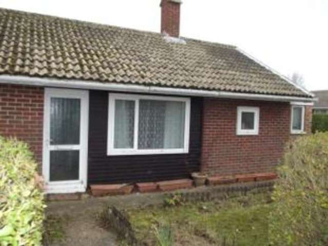  Image of 2 Bedroom Bungalow for sale at Westhall Halesworth Westhall, IP19 8RE