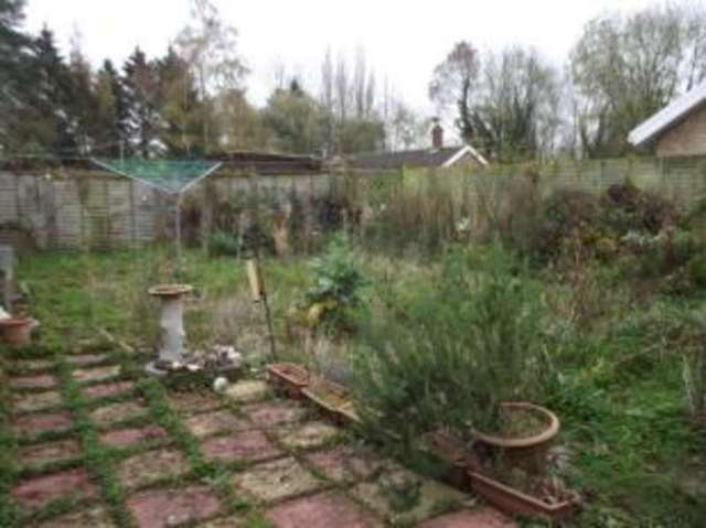 Image of 2 Bedroom Bungalow for sale at Westhall Halesworth Westhall, IP19 8RE