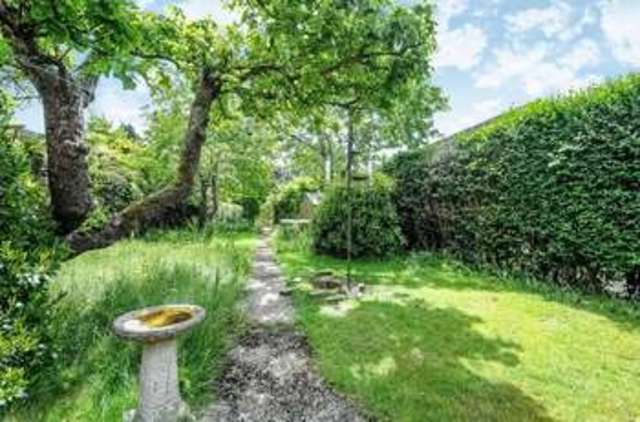  Image of 3 Bedroom Detached for sale at Windmill Road Mortimer Common Reading, RG7 3RN