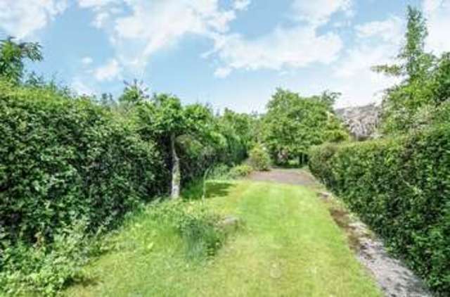  Image of 3 Bedroom Detached for sale at Windmill Road Mortimer Common Reading, RG7 3RN