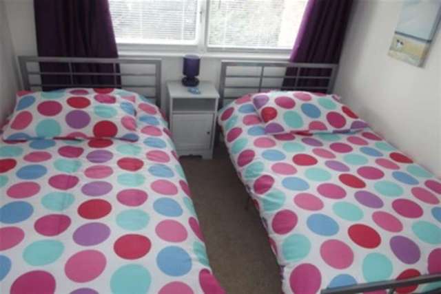  Image of 2 Bedroom Maisonette to rent at Christchurch, BH23 5JU