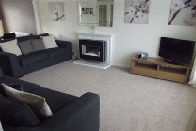  Image of 2 Bedroom Maisonette to rent at Christchurch, BH23 5JU