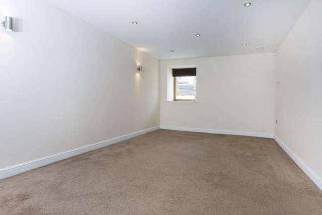  Image of 4 Bedroom Barn Conversion for sale at Cockermouth Farm Flockton Moor Wakefield, WF4 4BS
