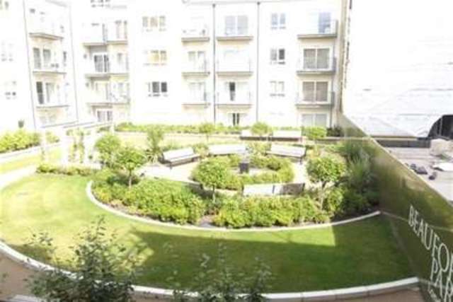  Image of Property to rent at London, NW9 5XY