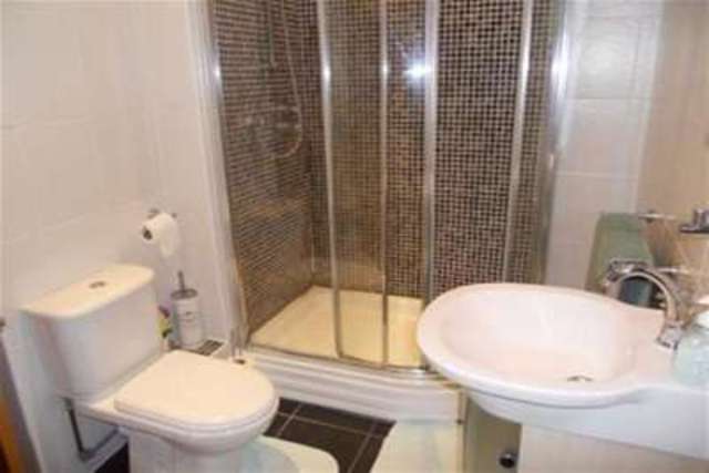  Image of 2 Bedroom Detached to rent at Wakefield, WF1 5SN
