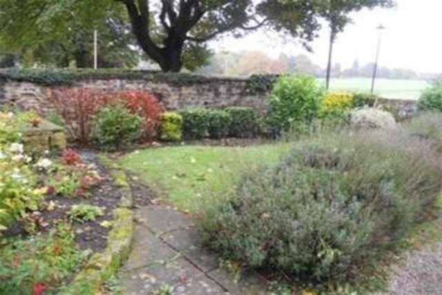  Image of 2 Bedroom Detached to rent at Wakefield, WF1 5SN