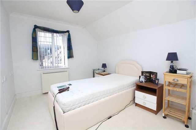  Image of 1 Bedroom Retirement Property for sale at 5 York Road Woking Woking, GU22 7XP