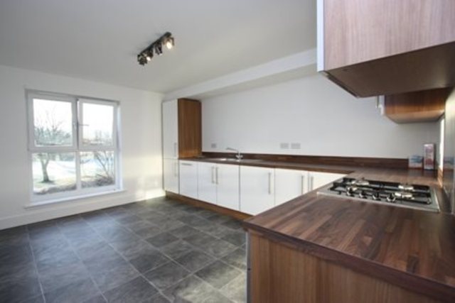  Image of 3 Bedroom Flat to rent at Corstorphine Edinburgh Edinburgh, EH12 7FA