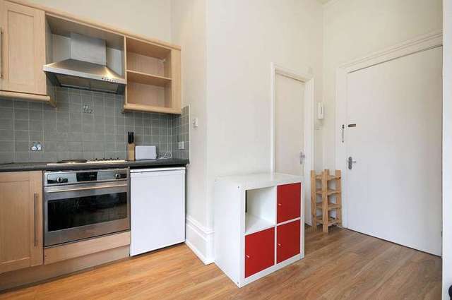  Image of Flat to rent at Swiss Cottage London Belsize Park, NW3 5DX