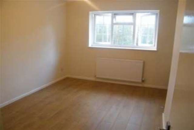  Image of 2 Bedroom Detached to rent at Cardiff, CF3 0DT