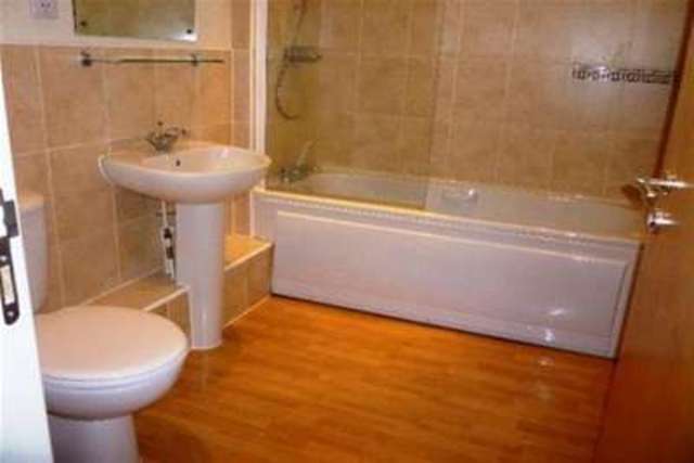  Image of 2 Bedroom Flat to rent at Sheffield, S3 8BJ