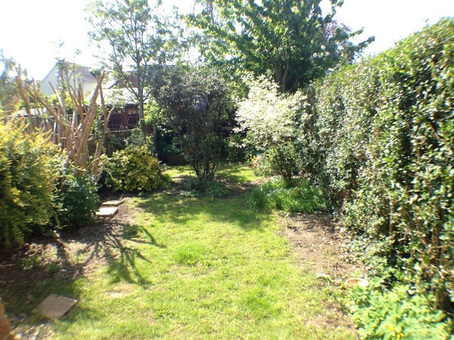  Image of 2 Bedroom Detached to rent at Chichester, PO19 7UY