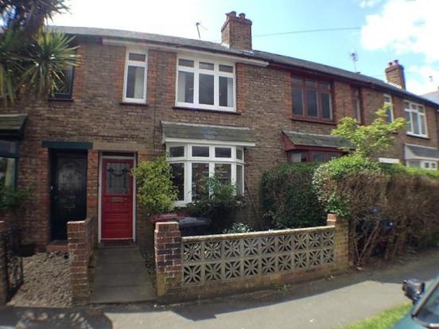  Image of 2 Bedroom Detached to rent at Chichester, PO19 7UY