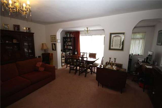  Image of 3 Bedroom Detached for sale at Stanmore Middx Stanmore, HA7 2RU