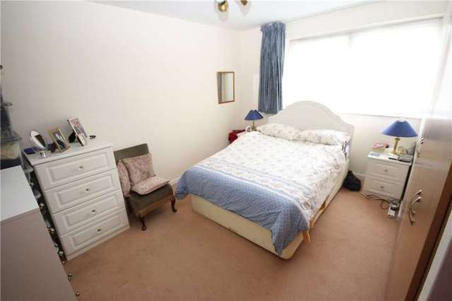  Image of 3 Bedroom Detached for sale at Stanmore Middx Stanmore, HA7 2RU
