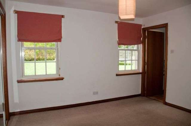  Image of 3 Bedroom Detached for sale at Alexander Court  Clackmannan, FK10 4HN