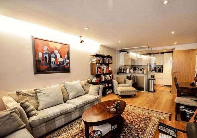  Image of 3 Bedroom Flat to rent at Allsop Place  London, NW1 5BF