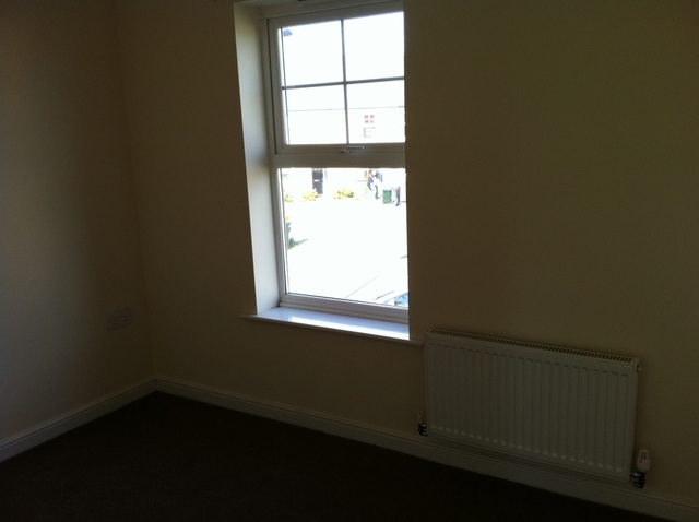  Image of 2 Bedroom Town House to rent at Braine Croft  Wibsey, Bradford, BD6 2JF