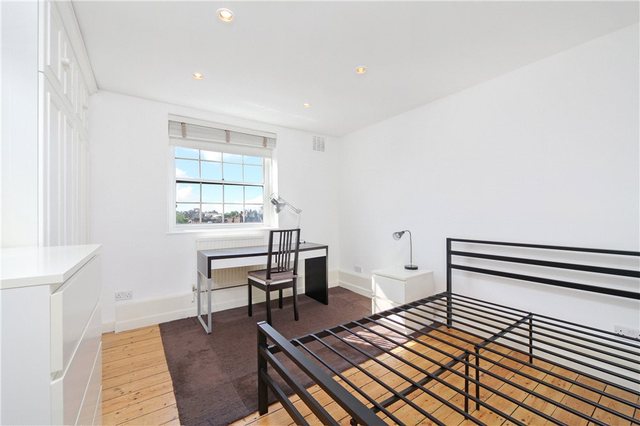  Image of 4 Bedroom Property to rent at Broxholme House  Harwood Road, SW6 4AA