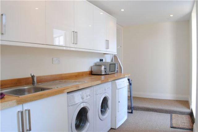  Image of 8 Bedroom End of Terrace for sale at East Sussex, TN34 1EP