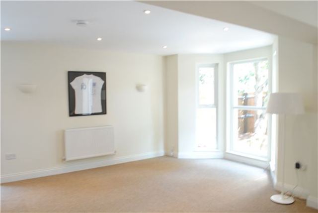  Image of 8 Bedroom End of Terrace for sale at East Sussex, TN34 1EP