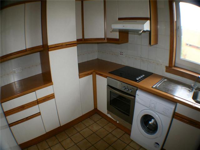  Image of 2 Bedroom Flat to rent at Charleston Dundee Dundee, DD2 4AB