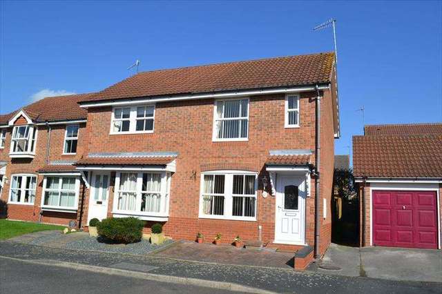  Image of 2 Bedroom Terraced to rent at Clayton Drive  Bromsgrove, B60 3SF