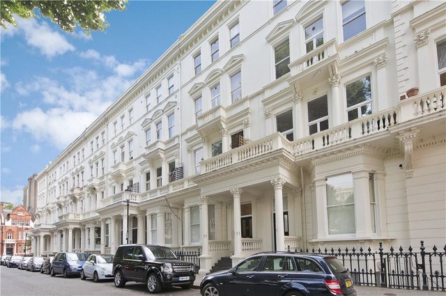  Image of 2 Bedroom Flat for sale at Earls Court Square  London, SW5 9DG