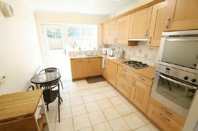  Image of 4 Bedroom Detached to rent at Southampton Hampshire Not specified, SO15 2RY