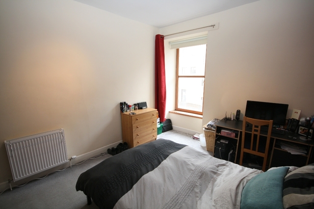  Image of 2 Bedroom Flat to rent at West End Dundee Dundee, DD1 5NZ