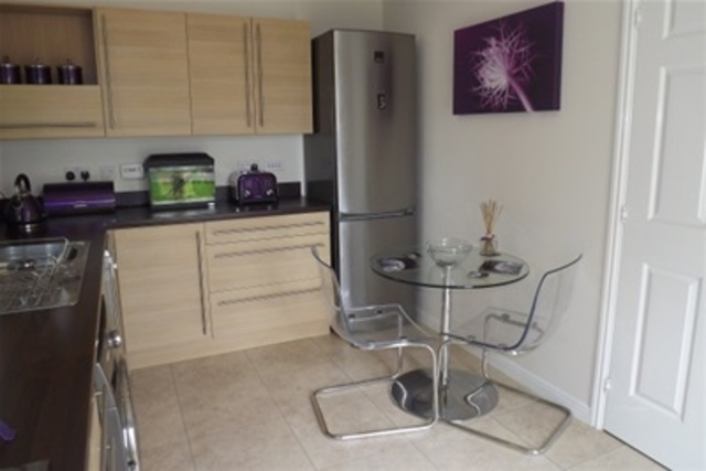  Image of 3 Bedroom Detached to rent at Hallglen Falkirk Falkirk, FK2 9FF