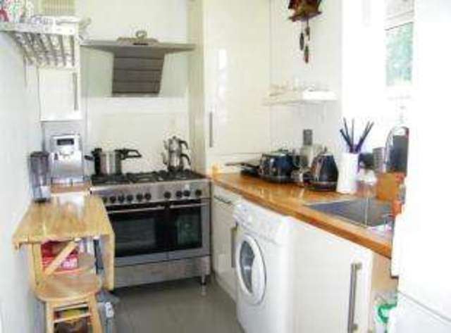  Image of 2 Bedroom Maisonette for sale at London  Oakwood, N14 4AP