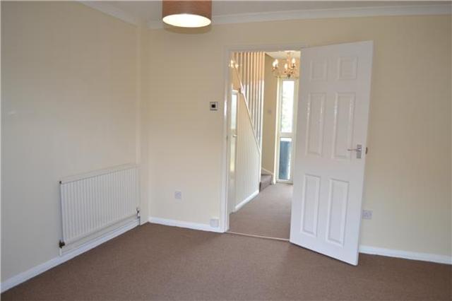  Image of 2 Bedroom Terraced to rent at East Sussex, TN35 5HW